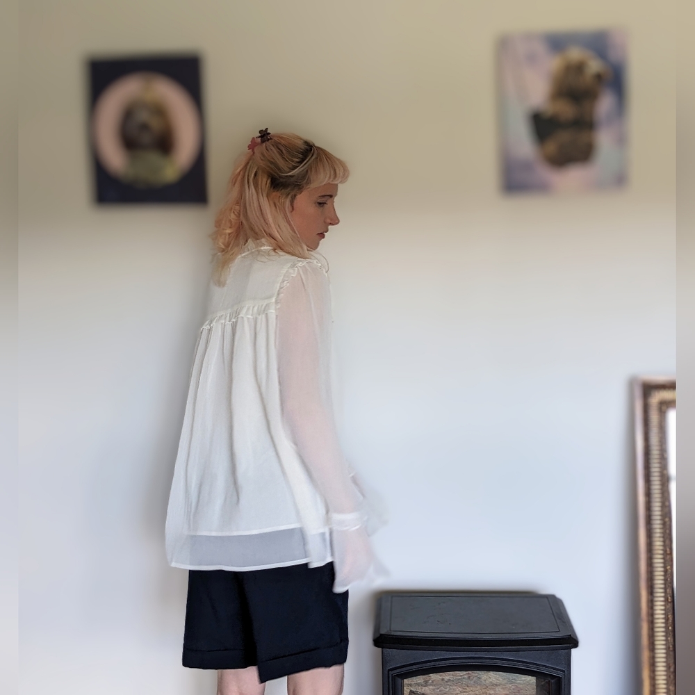 Meet your Posher, Crystal